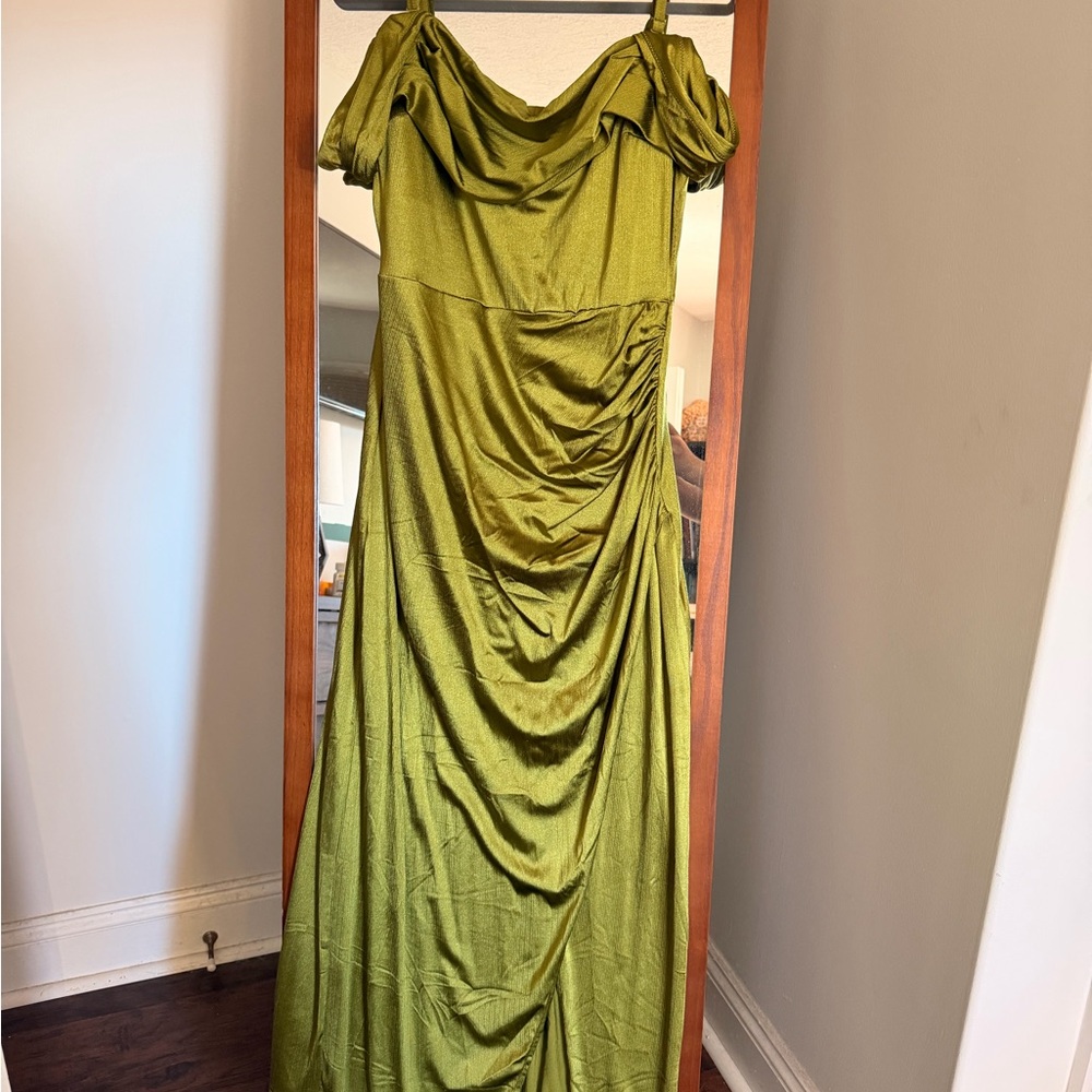 NWT Popilush green dress with shape wear - Picture 4 of 7